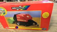 Britain's Vicon RF 130 round baler - 2