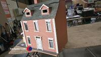 Dolls house, in need of restoration