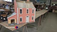 Dolls house, in need of restoration - 4