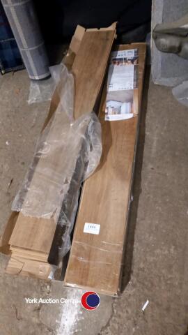 3 packs of oak laminate flooring