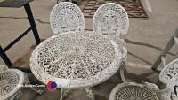 Metal garden table and 4 chairs - 2