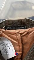English made, 100% Wool Ladies 38 fitted Tweed Show Jacket With 3 Foxhead Buttons. - 2