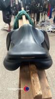 17.5' Devoucoux Socoa Calfskin jump saddle with green piping. Excellent condition. One owner. - 4