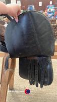 17.5' black leather Fieldhouse saddle - 2