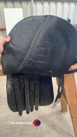 17.5' black leather Fieldhouse saddle - 6
