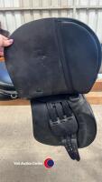 17.5' Barnsby Brown leather show saddle. - 3