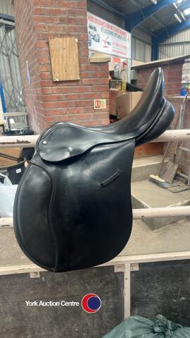 17' black ideal leather saddle