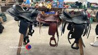 3 American saddles