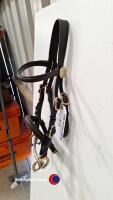 top quality English pony inhand bridle. Stitched nose and brow, brass rosettes on browband, nice brass buckles. 4.5' horseshoe bit - 4