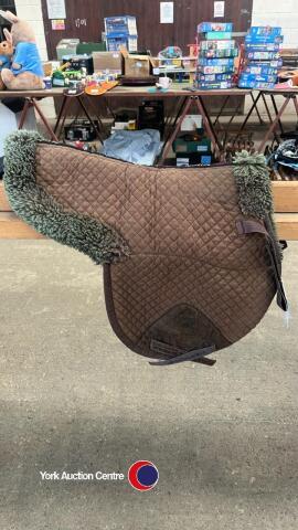 Lemieux half lined full sheepskin brown numnah