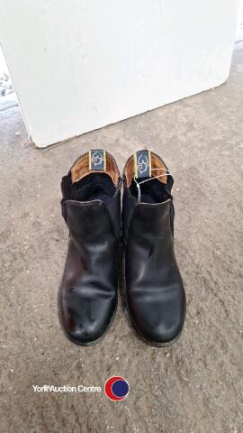 Shires morrette jodphur boots - Size 2