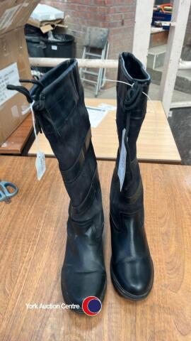 Size 7 black KTY leather country boots