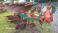 Kverneland 4F auto reset reversible plough