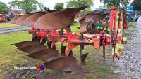 Vogel & Noot 4F auto reset reversible plough