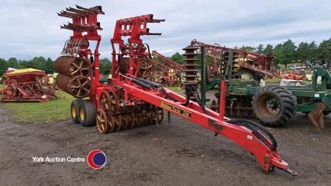 Vaderstad Rexius Twin RST 550 cultivator