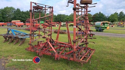 Kongskilde folding spring tine harrows