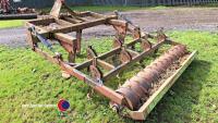 3 leg subsoiler with following tines and packer roller - 4