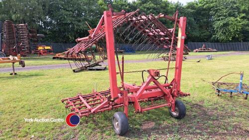 Einbock spring tine grass harrow
