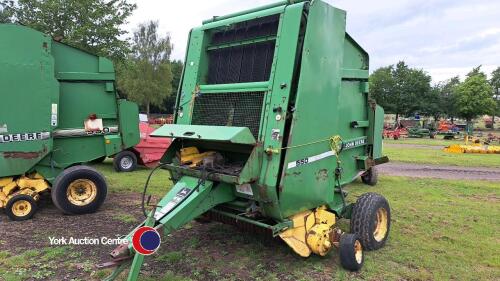 John Deere 550 round baler