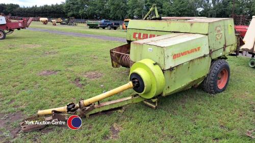 Claas Dominant baler