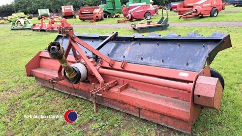 Browns 2.8m flail topper / straw chopper spreader. Well balanced, smooth running with no faults. Age not known. Used recently.