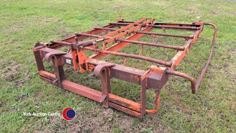 Browns flat 8 bale grab