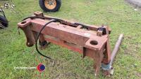 Pin and cone bale nipper