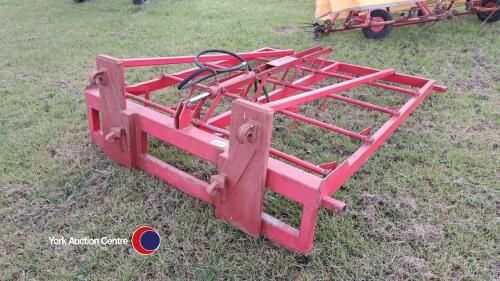 Flat 8 bale grab with Euro 8 brackets, gwo