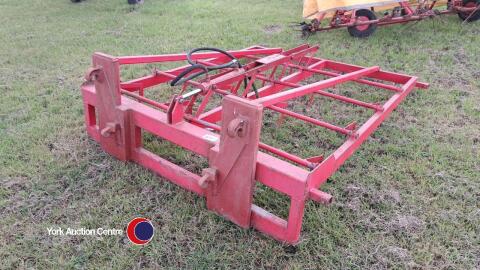 Flat 8 bale grab with Euro 8 brackets, gwo