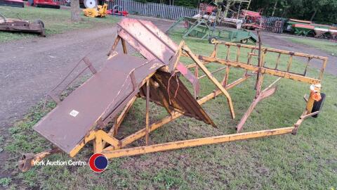 Meijer flat 8 bale sledge