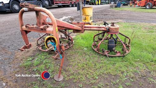 PZ Greenland 380 tedder with gates pto, gwo, needs tyre