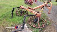 PZ Greenland 380 tedder with gates pto, gwo, needs tyre - 2