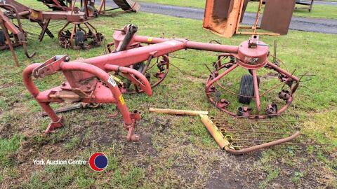 Vicon 300 haybob