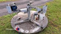 Rotating 5ft round table - 2