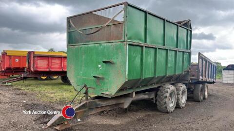 Horn 12T silage trailer