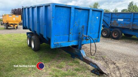 8T twin axle tipping trailer