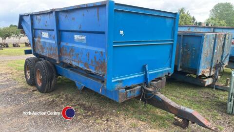 Dump trailer, twin axle