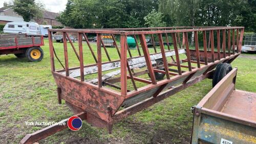 Silage feed trailer, single axle.