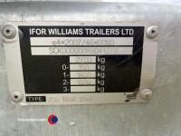 Unused Ifor Williams TA5G 10ft twin axle livestock trailer c/w LED lights and divider - 8