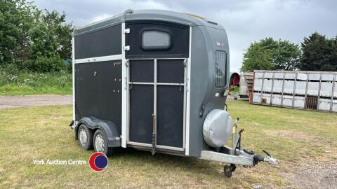 Nugent Horse trailer, Spirit 25, 2013, key in office