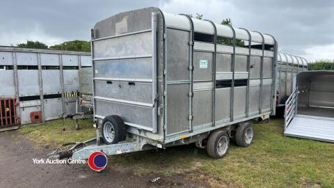 Ifor Williams DP120 12ft twin axle livestock trailer c/w large dividing gate