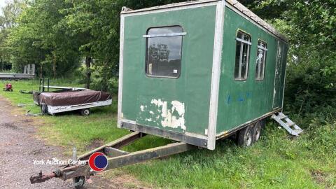 Box trailer
