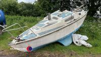 Boat, twin hull, 16ft long