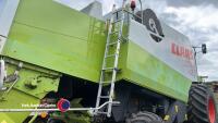 Claas Lexion 450 combine, 22ft cut with straw chopper, W661 PSH, 3142 engine hours 3142, 2659 drum hours, serviced yearly by Claas Eastern. Log book and proof of road (August 2025) , key in office - 5
