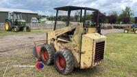 Hydra-Mac 11c skidsteer with muck fork and bale spike, engine turns, strong hydraulics - 3