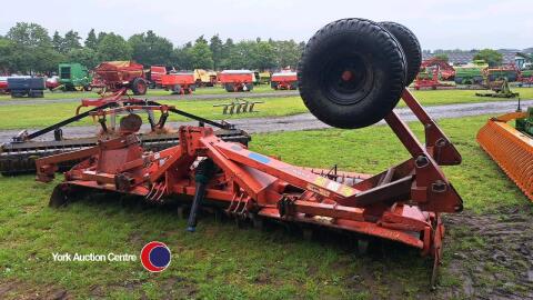 Kuhn 4m power harrow with towing kit, working condition