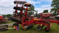 Vaderstad Carrier CR500 5m cultivator, c/w cross board levelling paddles, cast arms, new style, very good discs, used this spring for seedbed preparation, Model Year P - 2