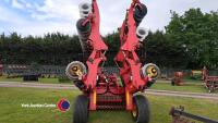 Vaderstad Carrier CR500 5m cultivator, c/w cross board levelling paddles, cast arms, new style, very good discs, used this spring for seedbed preparation, Model Year P - 6