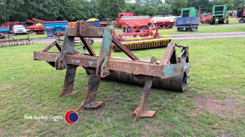 Cousins 3 leg subsoiler with roller