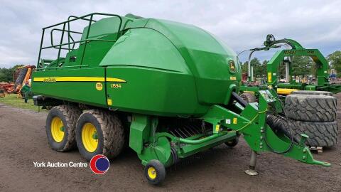 2015 John Deere L1534 tandem axle square baler, approx 9500 bales, hydraulic brakes, humidity sensor, 560/45/22.5 tyres, good working order